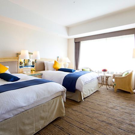 Ana Holiday Inn Resort Miyazaki By Ihg Exteriör bild