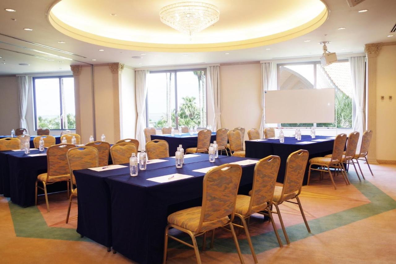 Ana Holiday Inn Resort Miyazaki By Ihg Exteriör bild