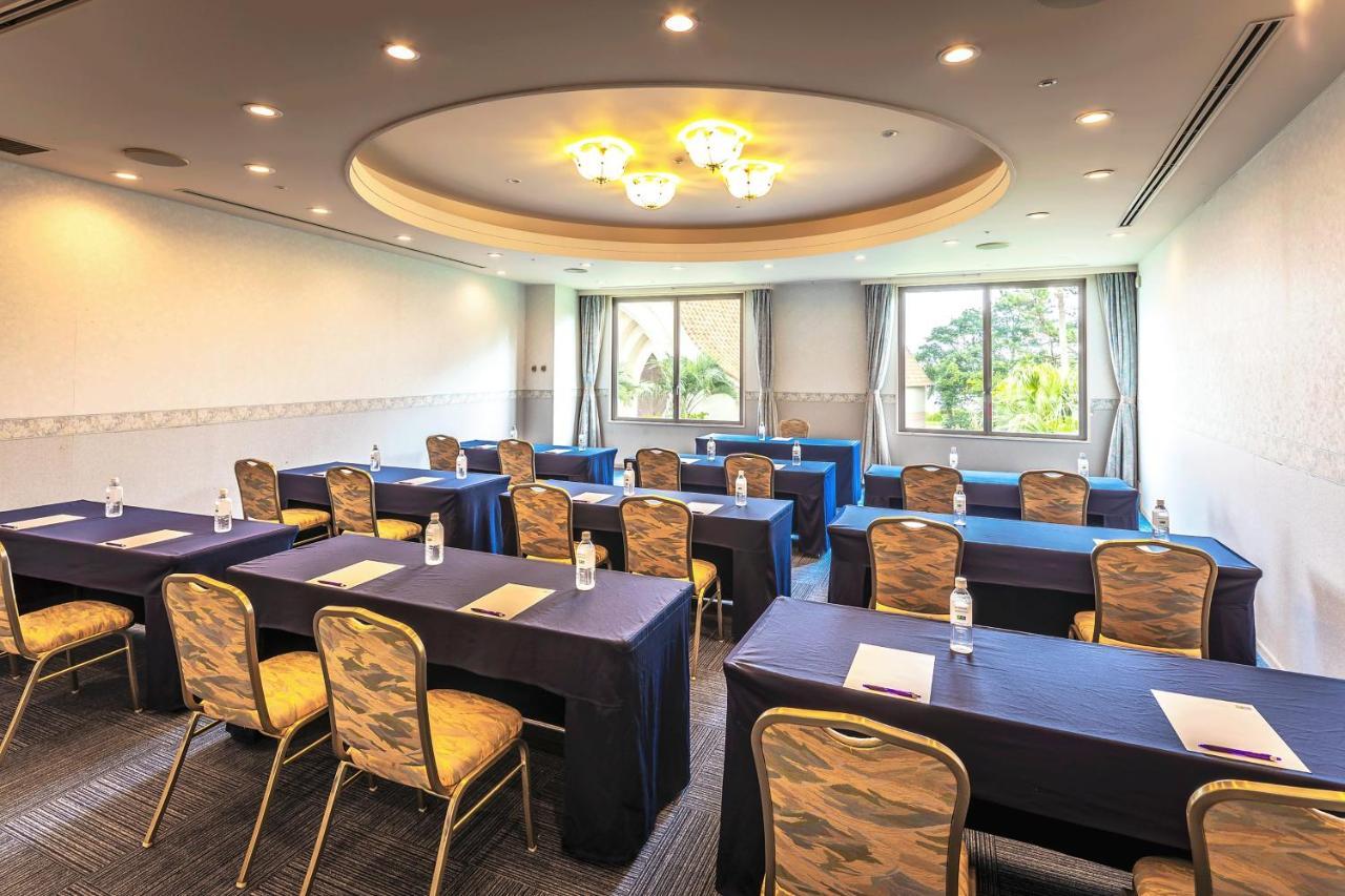 Ana Holiday Inn Resort Miyazaki By Ihg Exteriör bild