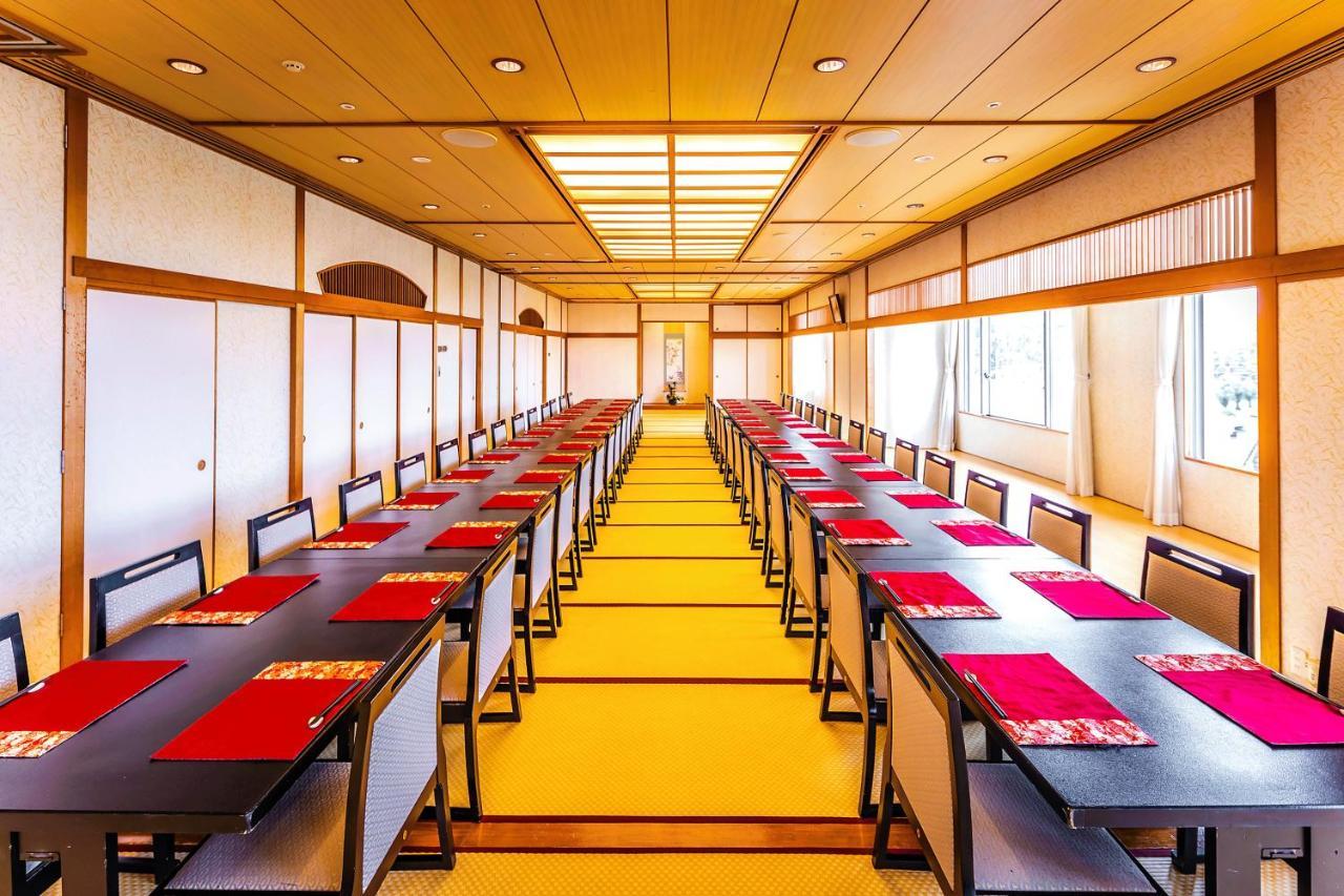 Ana Holiday Inn Resort Miyazaki By Ihg Exteriör bild