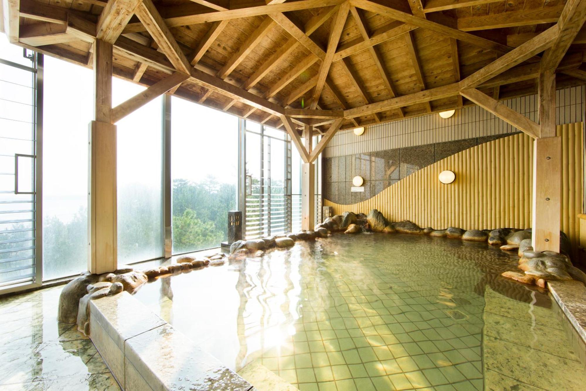 Ana Holiday Inn Resort Miyazaki By Ihg Exteriör bild
